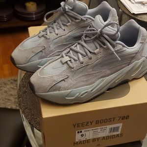 I am selling Yeezy Hospital Blues